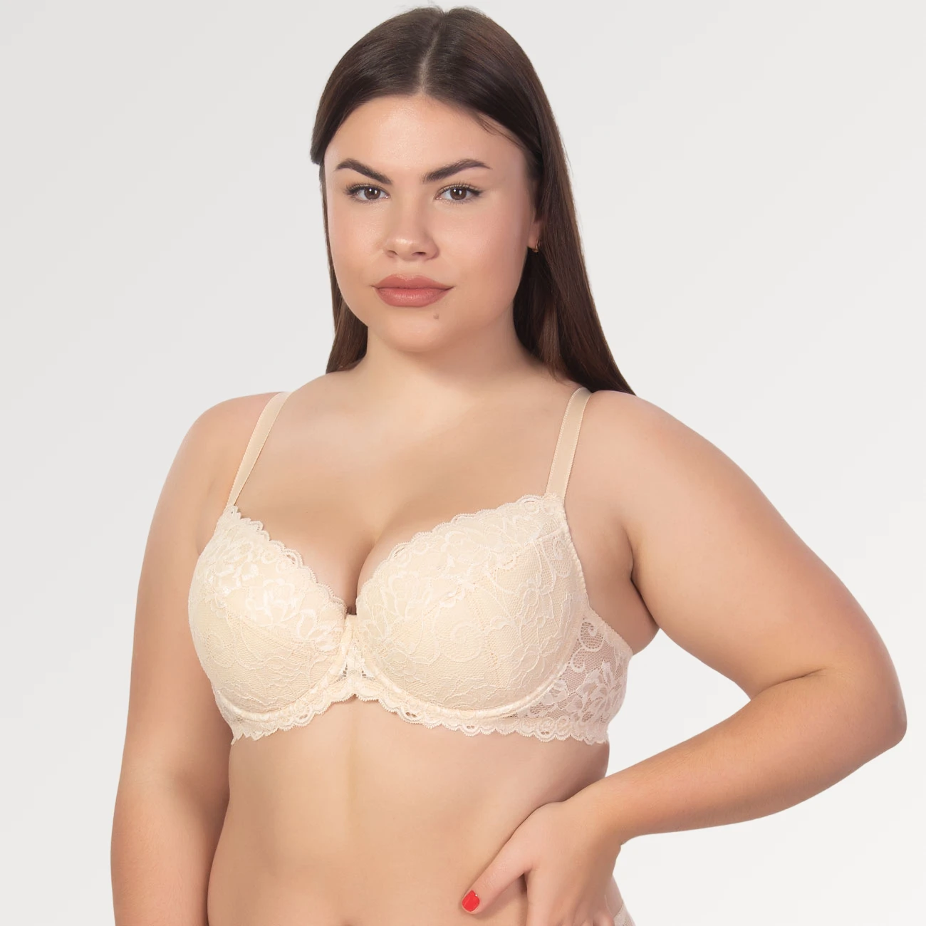 Бюстгальтрагын шешіп, сорып алады